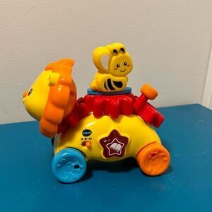 VTECH Lion Car Baby Toy Lights and Sounds